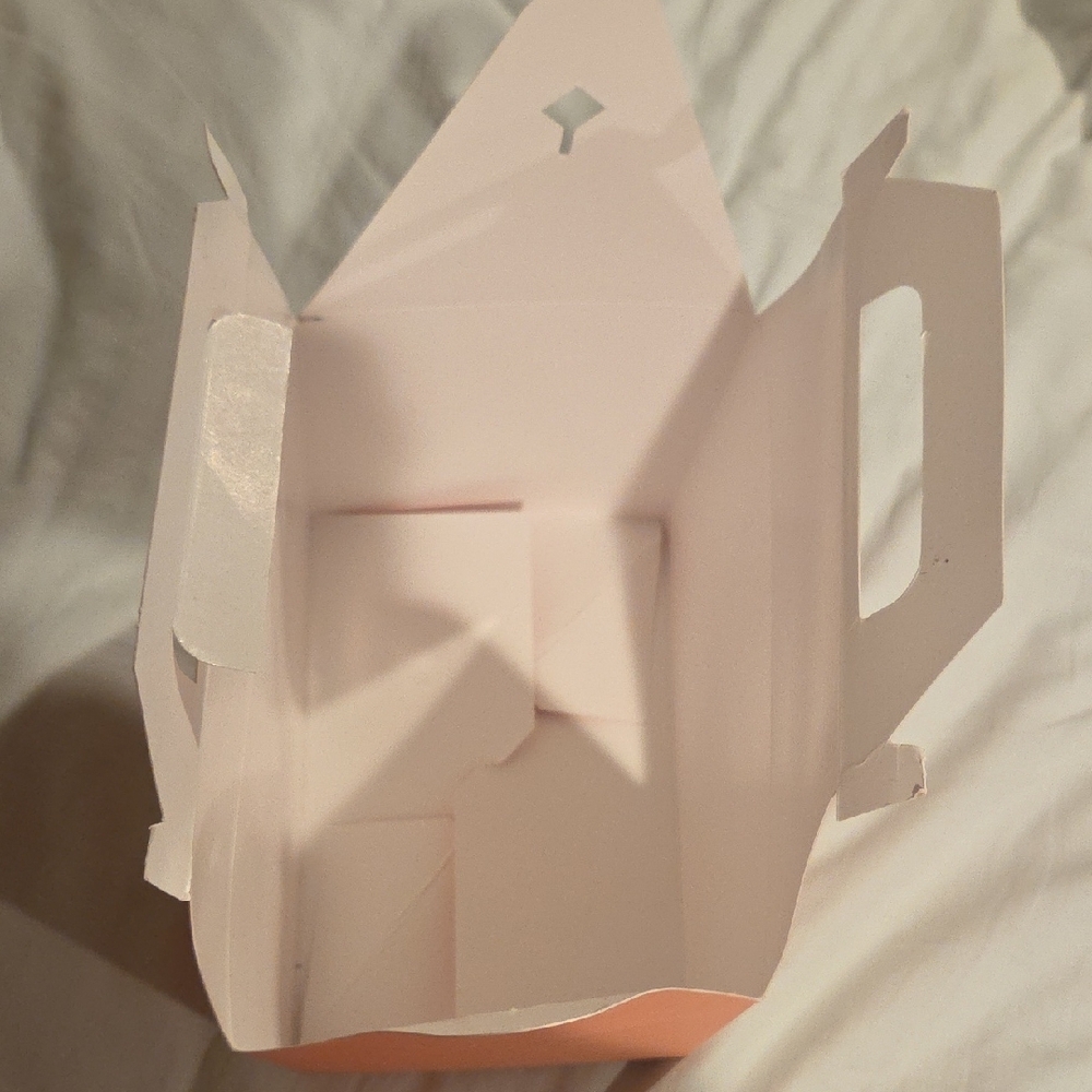Beverly Hills Hotel & Bungalows Pink Tote Box - Picture 4 of 4